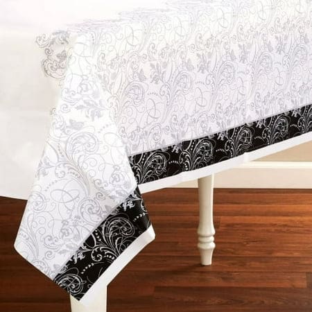 39862 PLASTIC TABLECOVER 54 X 108